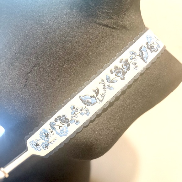 KATE SPADE ♠️ 4pcs TOP HANDLE NAVY TOTE, POUCH, CROSSBODY STRAP, CARD CASE. 💙🤍 - Picture 9 of 16